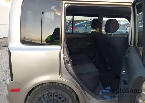 2004 Scion Xb из США, поврежденный, VIN JTLKT324440158403